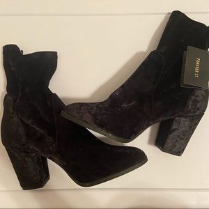 NWT Velvet Ankle Boots by Forever 21